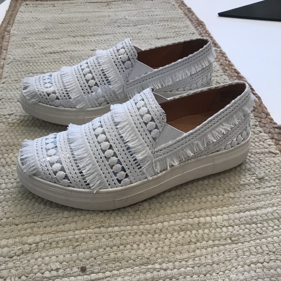 🎉HP Seychelles Silver White Slip on Sneakers - Picture 3 of 5